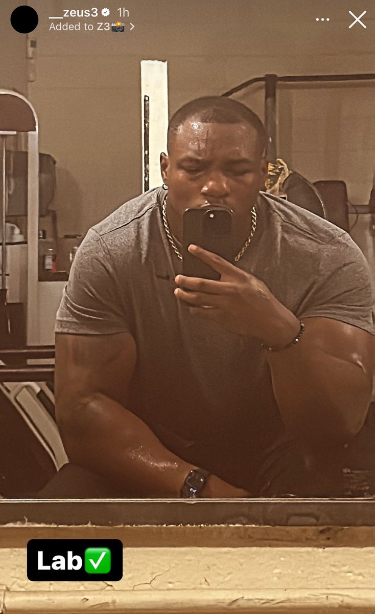 MitchellRenz365's tweet photo. Zamir White looks like he was made in a lab 💪 https://t.co/7RprPC7Mrh
