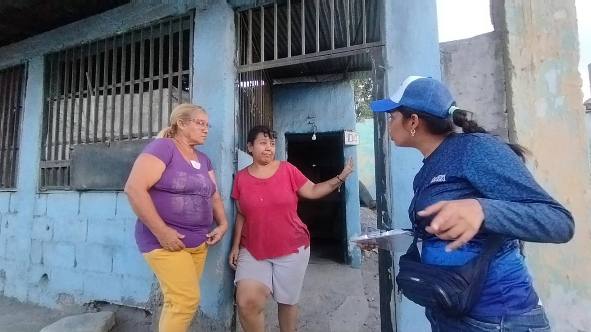 Julio |
Municipio Iribarren 
Inspeccionamos tres viviendas del final del sector 3 de La Carucieña parroquia Guerrera Ana Soto.
Hogares que no cuentan con empotramiento y que se estudiara para dar respuesta en corto plazo 
#bidenlevantaelbloqueoya 
#CadaGotaCuenta
<a href="/NicolasMaduro/">Nicolás Maduro</a>