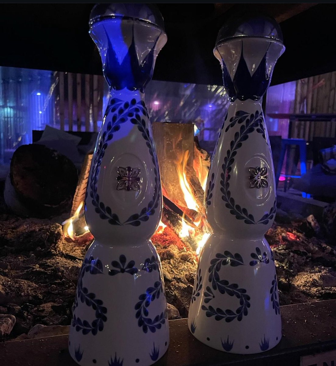 TitoSeff's tweet photo. You don't wanna miss tequila when in Mexico and of course, it should be the Clase Azul! #WheninMexico https://t.co/BQAggQqJFF