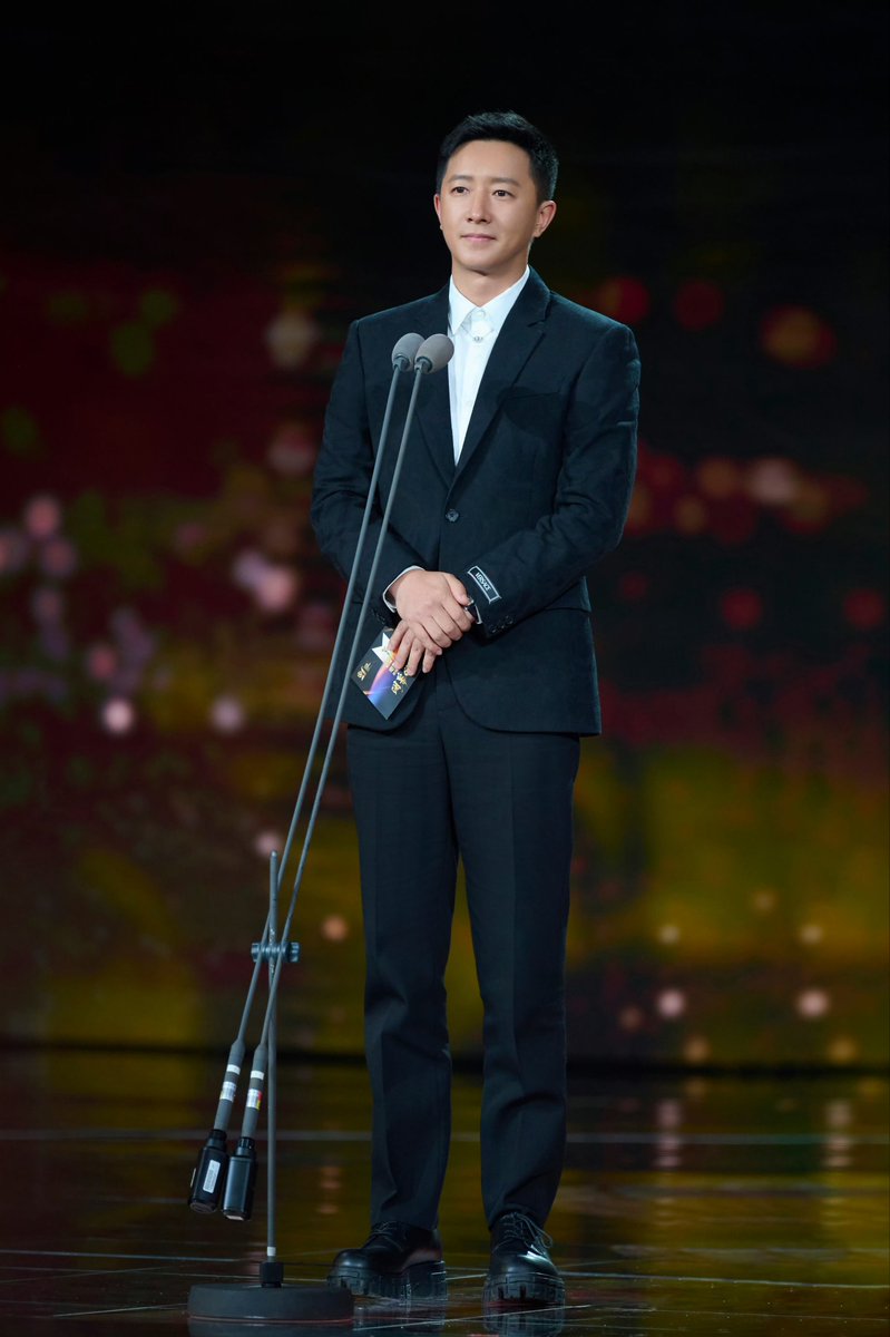 hankyungclub's tweet image. 240621 หานเกิงได้รับเชิญให้เข้าร่วมงานของหน่วยงานสื่อและภาพยนต์ครั้งที่ 21 [21st Media Focus Unit] (งานปิด)

Cr: 庚心工作室