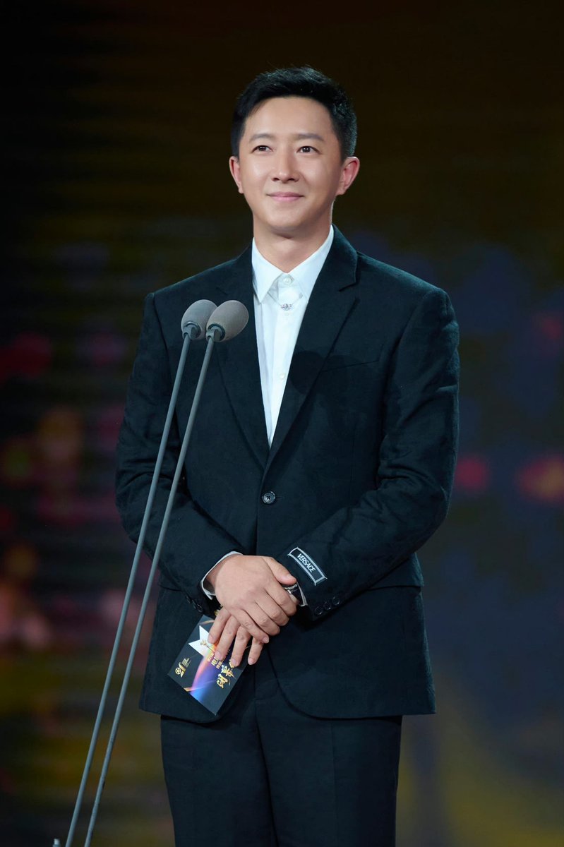 hankyungclub's tweet image. 240621 หานเกิงได้รับเชิญให้เข้าร่วมงานของหน่วยงานสื่อและภาพยนต์ครั้งที่ 21 [21st Media Focus Unit] (งานปิด)

Cr: 庚心工作室