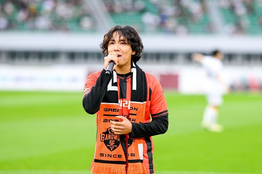 ft_hiro0302's tweet photo. 2024.7.9  Cr. gangwon_fc IG
[Special Guestイ·ホンギ🧡]

いつでもまた遊びに来てください
勝利の妖精イ·ホンギ🧚♂️
#FTISLAND #이홍기 
@skullhong https://t.co/UsIqbI3Y8V