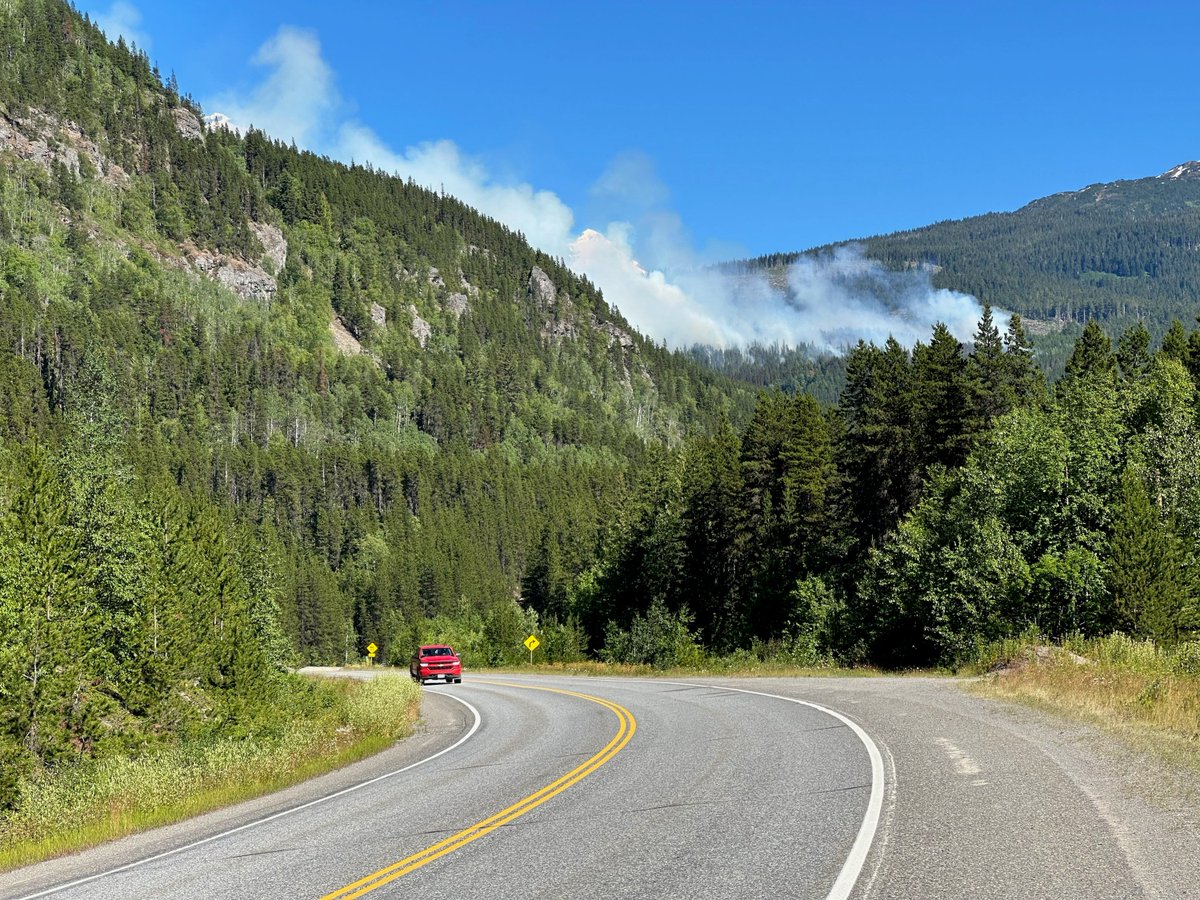 BCGovFireInfo's tweet photo. Initial Attack crews are responding to the Little Oliver Creek wildfire (R50752). It was reported on July 8 and is ~15 ha. This fire is highly visible from #BCHwy16. Please exercise extra caution while driving in the vicinity. https://t.co/aXLS7cpHwo https://t.co/eV51syOWmB