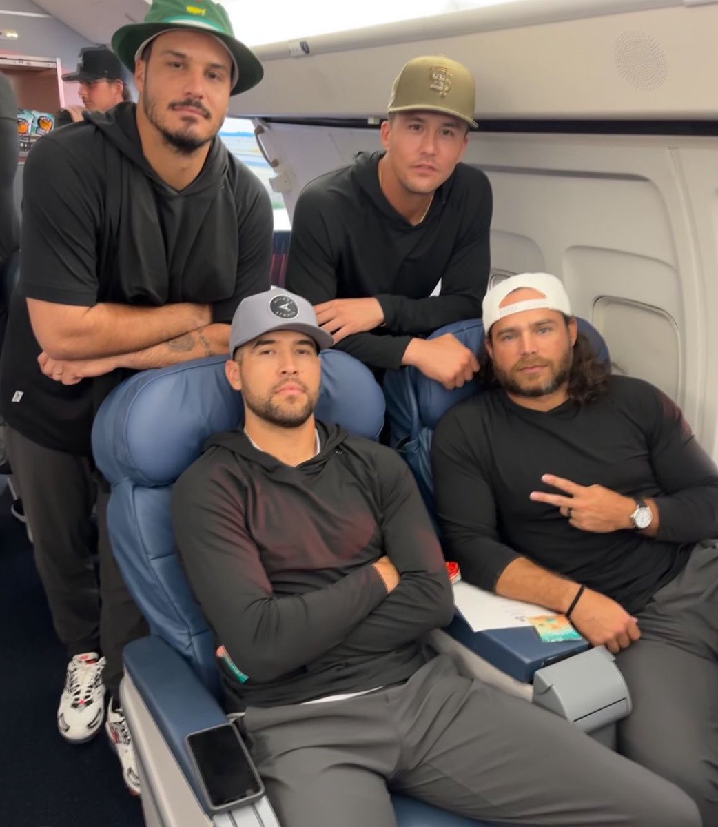 gatewaygrinders's tweet photo. Pics that go inexplicably hard #ForTheLou https://t.co/OU93zB3fww