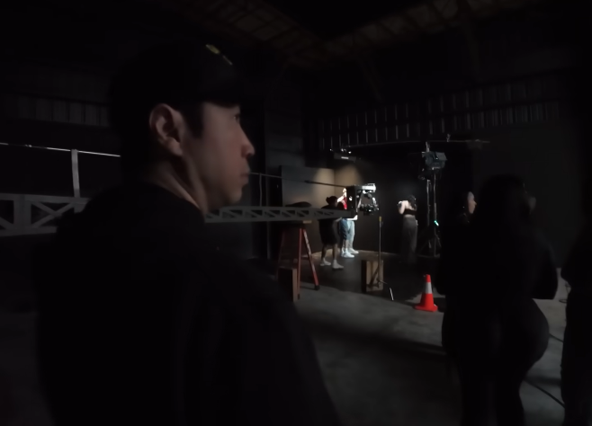 JAJAJAAJJ MIRA EL CHINO COMO SE HACE EL BOBO. MIRA ESE TOTO