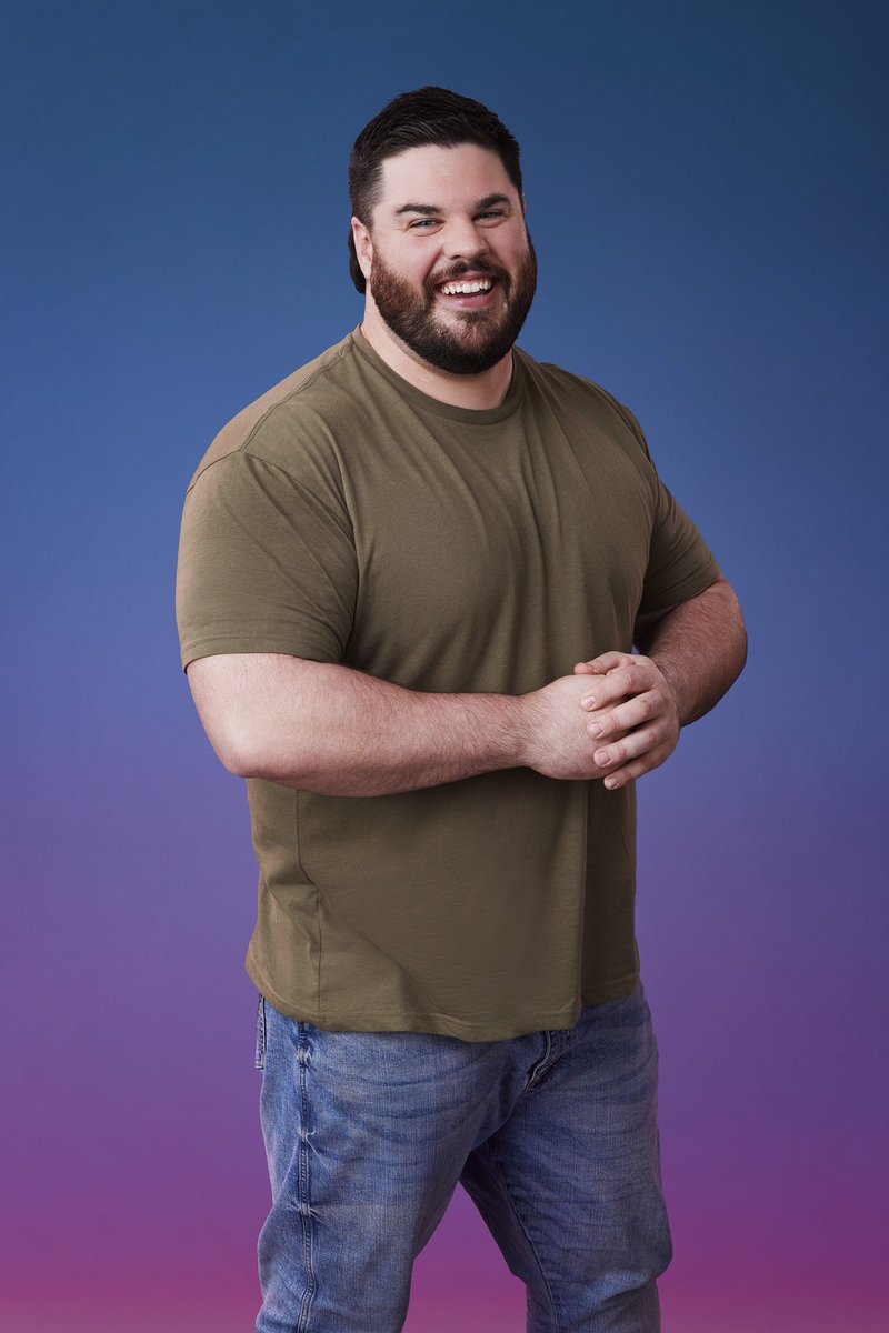 Please turn this man into the next grocery store Joe. He deserves it all! 🥹 #TheBachelorette