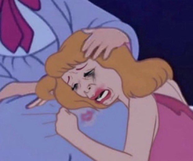 Ain’t no way Brett didn’t even get past NIGHT 1. We’ll never see him do the splits.

#TheBachelorette