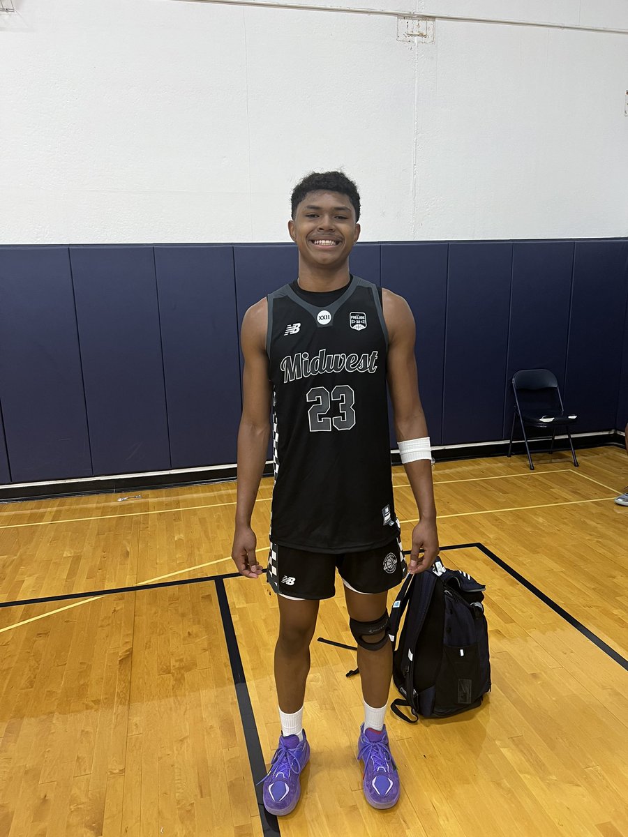 Big Tim (@tdc200) on Twitter photo Class of 2026 6’6” wing <a href="/TheworldvsJay/">Jordan Williams</a> of <a href="/renegade_club/">Midwest Renegade</a> 16U was showing his all around game on Saturday. Scoring at all three levels and as usual a beast on the glass. Lefty has a nice stroke from deep. <a href="/CYBNTournament/">Chicago Youth Basketball Network</a> <a href="/IllinoisAttack/">ILLINOIS ATTACK</a> <a href="/Fremdhoops/">Fremd Basketball</a> Class of 2026 6’6” wing <a href="/TheworldvsJay/">Jordan Williams</a> of <a href="/renegade_club/">Midwest Renegade</a> 16U was showing his all around game on Saturday. Scoring at all three levels and as usual a beast on the glass. Lefty has a nice stroke from deep. <a href="/CYBNTournament/">Chicago Youth Basketball Network</a> <a href="/IllinoisAttack/">ILLINOIS ATTACK</a> <a href="/Fremdhoops/">Fremd Basketball</a>