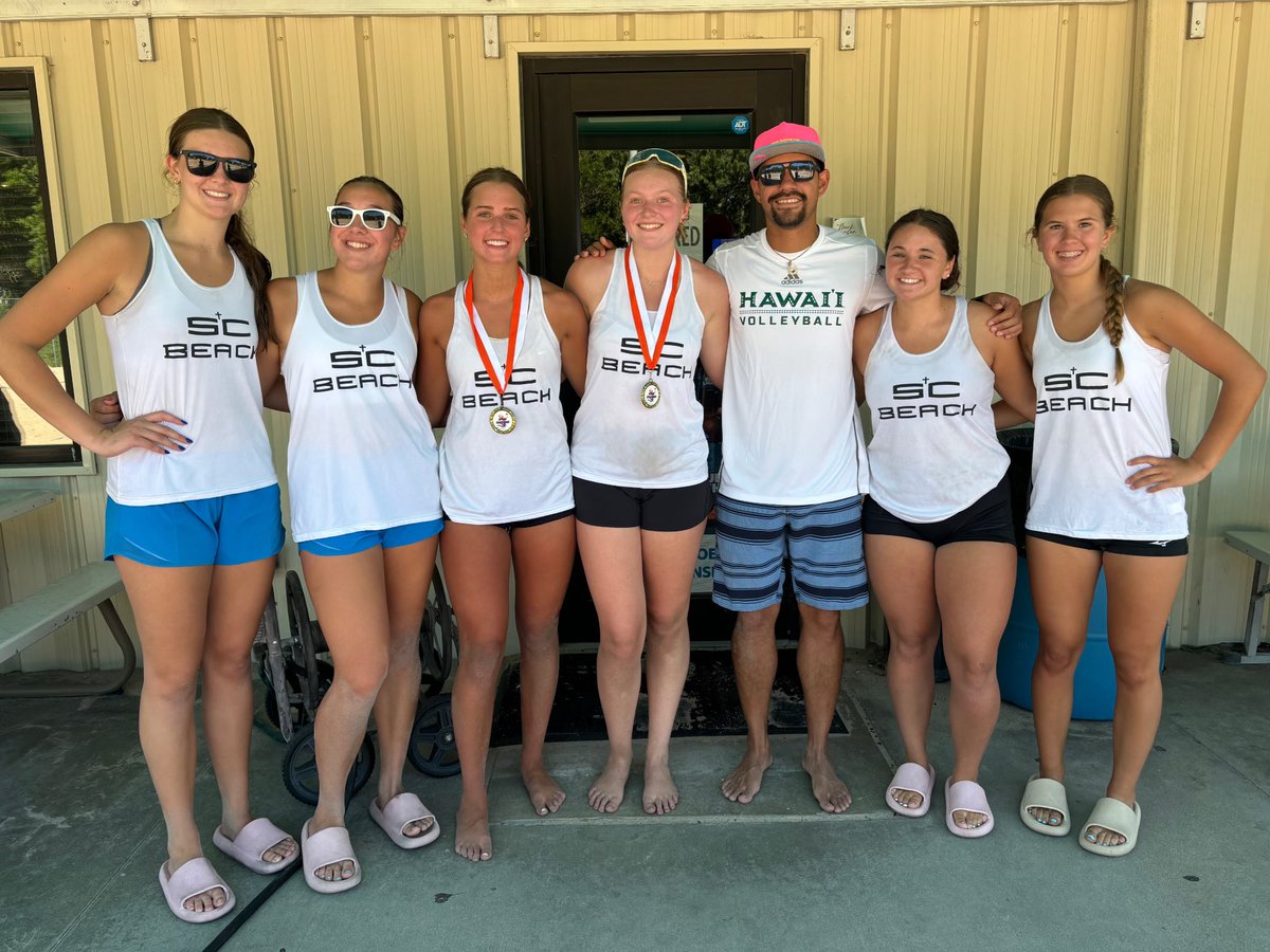 SkuttCatholicVB's tweet photo. Spikes Beach Bash Results
High school division - gold
🥇 Anderson/Hagedorn
🥉(tie) Link/White
High school division - silver
🥇Hochstein/Pfeifer
14U division - gold
🥉(tie) Frink/Hansen

Congrats to all the SkyHawk Beach teams who competed today! https://t.co/dtYpl09zA4