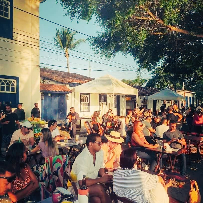 domingosjr's tweet photo. Esse foi o clima do fim de semana cá em #DODOLAND Festival de cervejas com shows todos os dias na beira do rio em três palcos, um deles flutuante. Sem tumulto, todo mundo na rua curtindo a cidade e a festa. #NOWORRIES #JUSTCHILL https://t.co/eatIZRnVtI