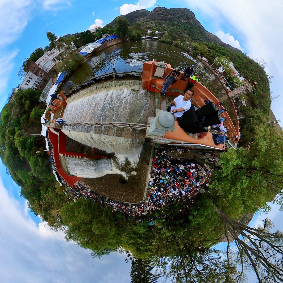 Alejandro Navarro (@anavarromx) on Twitter photo Al mero millón la Apertura de La Presa de la Olla, es una de las tradiciones más bonitas de #Guanajuato. Gracias góber <a href="/diegosinhue/">Diego Sinhue Rodríguez Vallejo</a>, por siempre acompañarnos en los momentos más importantes Al mero millón la Apertura de La Presa de la Olla, es una de las tradiciones más bonitas de #Guanajuato. Gracias góber <a href="/diegosinhue/">Diego Sinhue Rodríguez Vallejo</a>, por siempre acompañarnos en los momentos más importantes