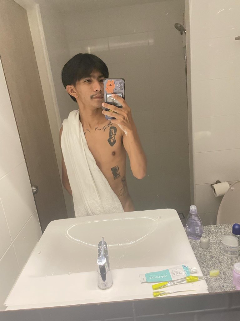 Ten_nn2001's tweet photo. รักตัวเองเป็น จะไม่มีคำว่า เสียใจ😎🤟 https://t.co/XlCzvrUjXc
