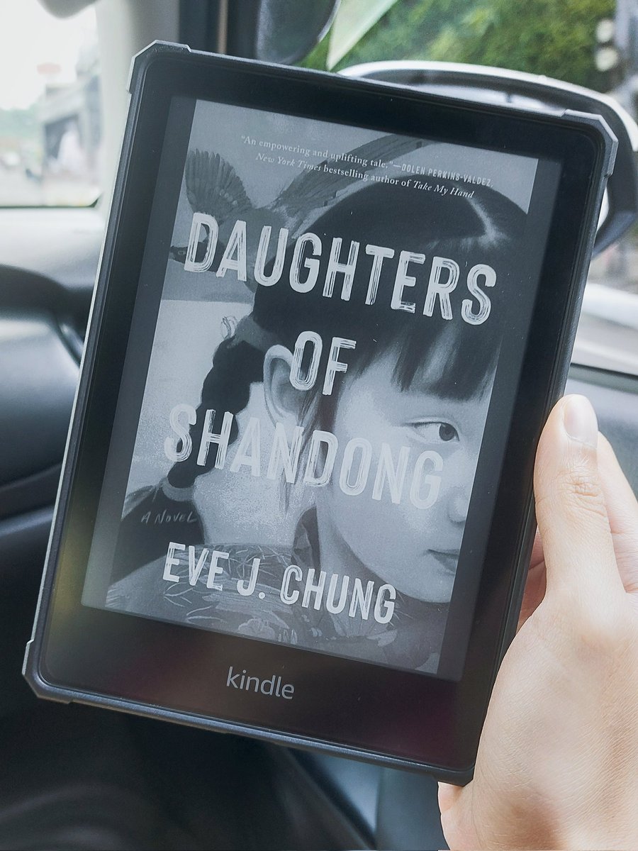 readwithangeli's tweet photo. Lost in the pages of my latest adventure. 🥰 https://t.co/r7KrvHQgNd