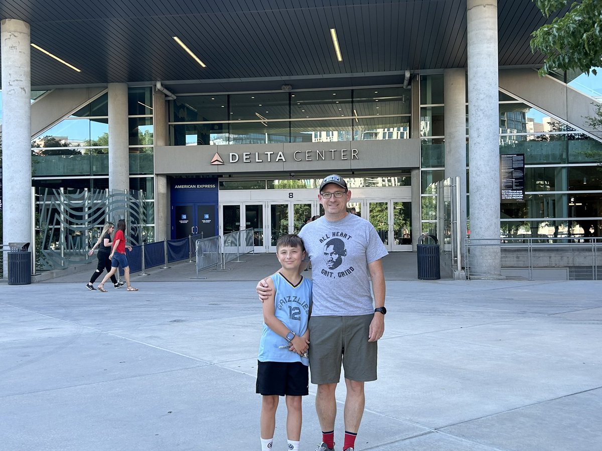 jefjoh2003's tweet photo. Grizz Summer league, this shirt will never die!!!  @ChrisVernonShow https://t.co/jXjBEtA0gV