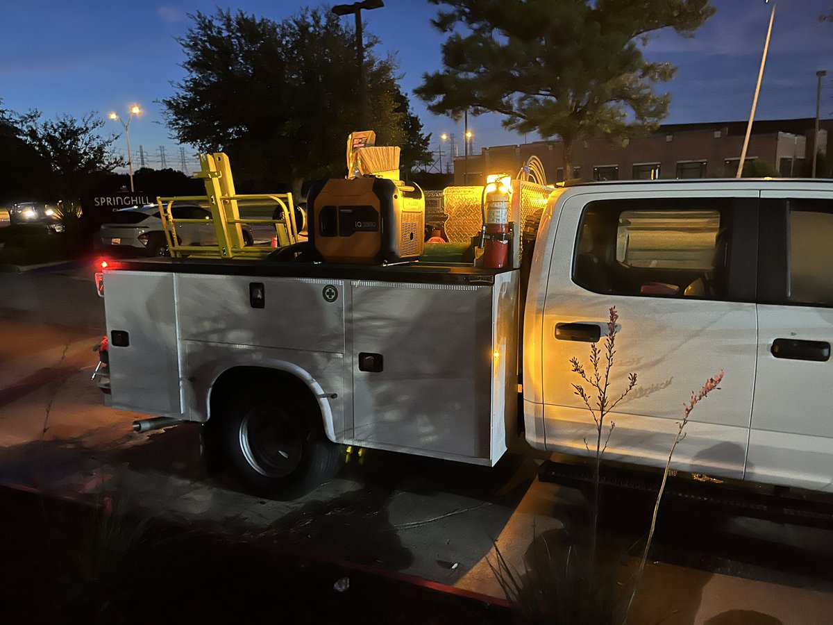 spacespartan's tweet photo. @Marriott we need help after the hurricane! GM won’t come to hotel to help fix the breaker. Electric company is here but they can’t do anything without the GM and he won’t come in. We are hot and tired after the hurricane! https://t.co/EgUEk9X4jS