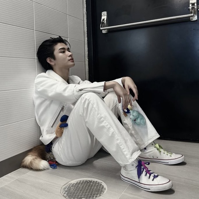 kh1ovele's tweet photo. โทษนะ แต่… 🐺 https://t.co/ldfToDIsgc