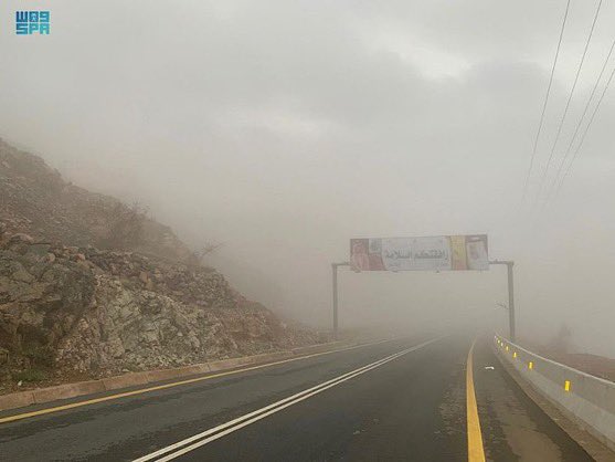 صباح الخيرات 

ثلاث مصائف #المدينة_المنورة 
ولكن للاسف الشديد 
بالنظر لها 

*تحتاج وقفة صادقة من المسؤلين *

*الفقرة -جبل ادقس - الرأس الأبيض *

*الفقرة* 
مكان قريب وسهل الوصول لها ولكن اسعار ايجارات💡وكذالك تحتاج مستوصف موقت حاليا .
عمرالردادي #تغطيات