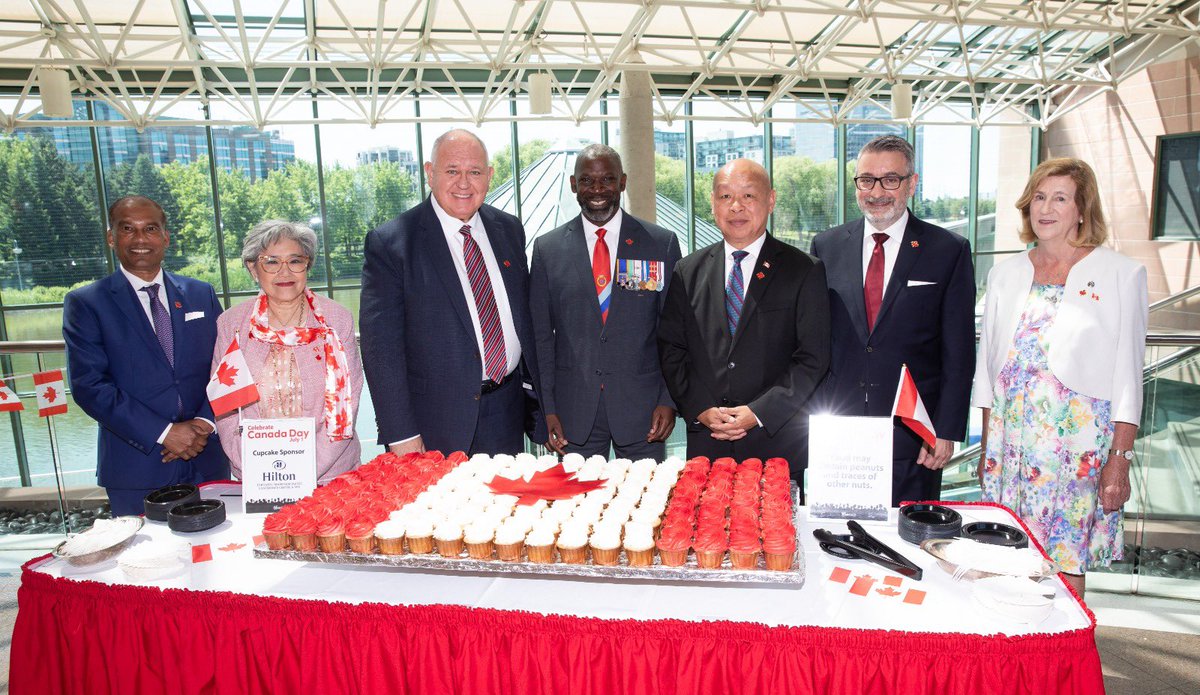 frankscarpitti's tweet image. Started with the citizenship ceremony, Congratulations to the 47 newest Canadian citizens who took the Oath of Citizenship at the Markham Civic Centre! 🇨🇦 

#citizenshipceremony #CanadaDay #Markham #Community