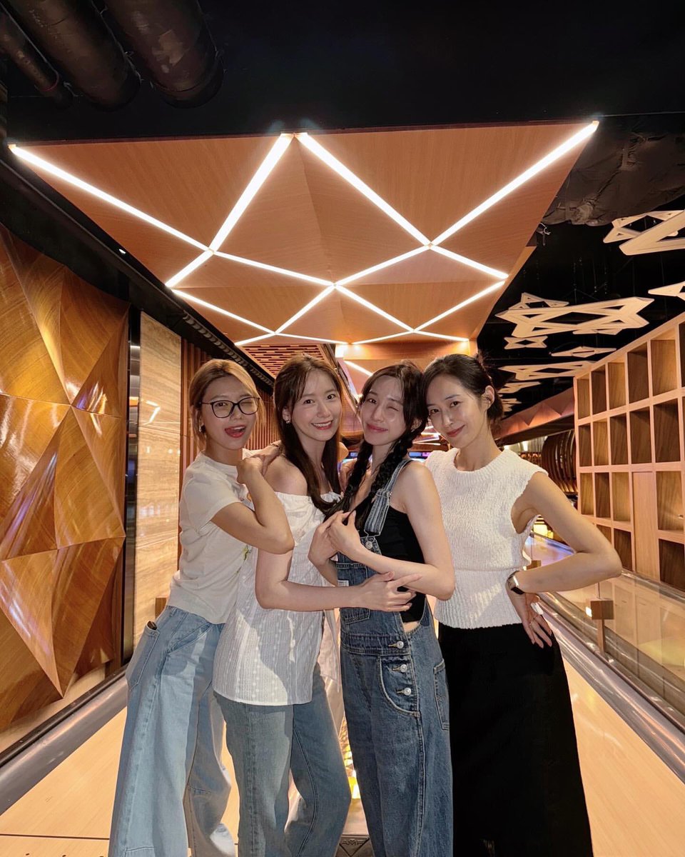 ilysmKYR's tweet photo. [IG | 240709 | yulyulk]

[유리가 만든 TV ] 임윤아 귀빠진날 기념 모임 🎈🎉 보러와

:https://t.co/0r3PjEUsUn
#권유리 #소녀시대 #KWONYURI #유리 https://t.co/HMPLCJoW1A