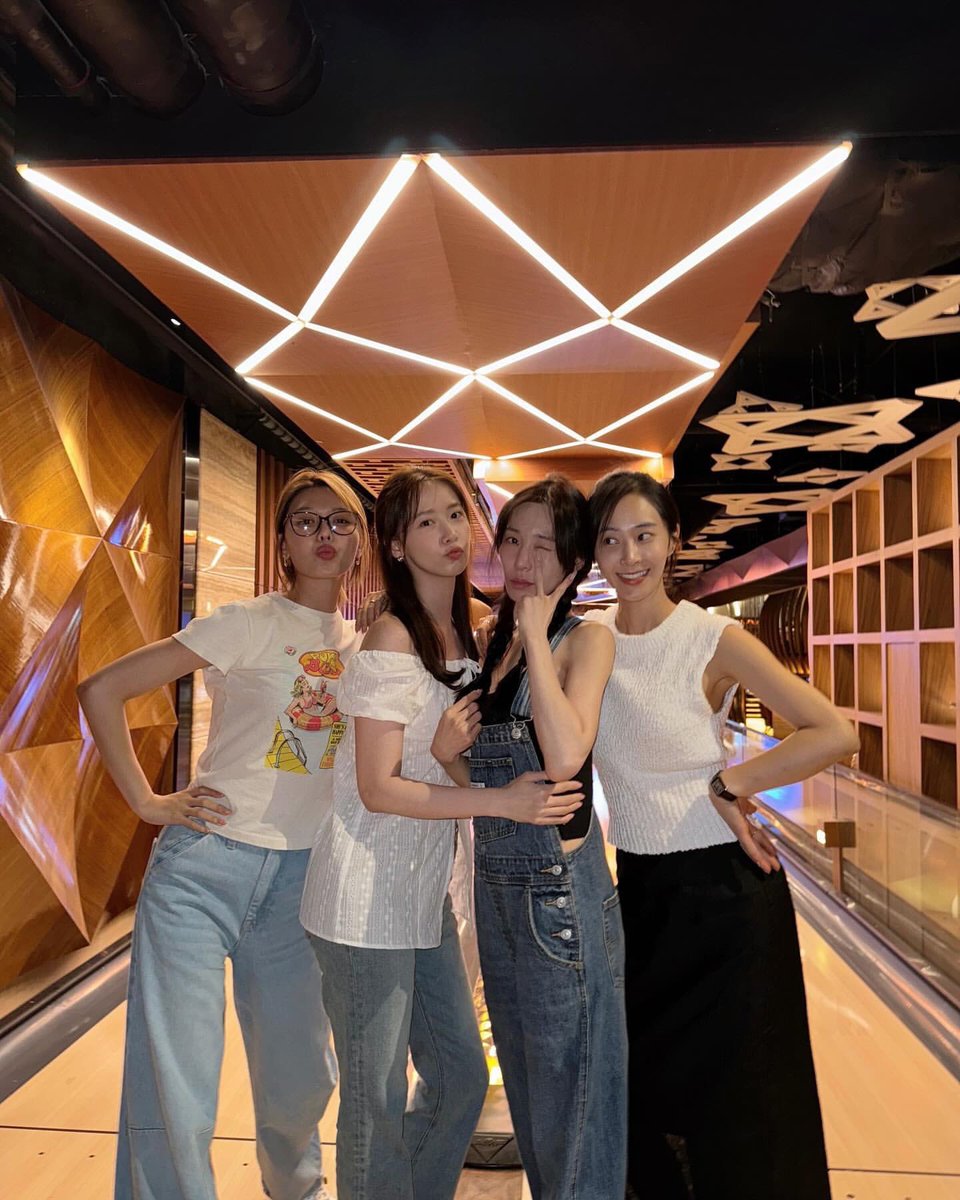ilysmKYR's tweet photo. [IG | 240709 | yulyulk]

[유리가 만든 TV ] 임윤아 귀빠진날 기념 모임 🎈🎉 보러와

:https://t.co/0r3PjEUsUn
#권유리 #소녀시대 #KWONYURI #유리 https://t.co/HMPLCJoW1A