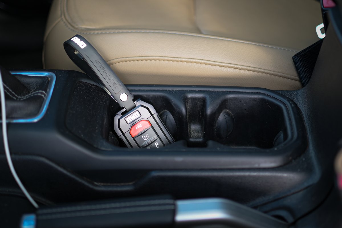OMU4x4's tweet image. 😊KEY CASE FOR O|||||||O JL JT🔥🔥
🤩When you hold it in your hand, its sense of strength makes your journey more interesting.🥰

🌤Greetings~~💚

#omu4x4 #OMU #keycase #keyfob #jeepwrangler #offroadmutants #jeepaccessories #jeepjl #jeeps #jeepoffroad #jeepjt #4x4 #4x4adventure