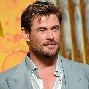 idk y im not famous also how famous people look and how i look