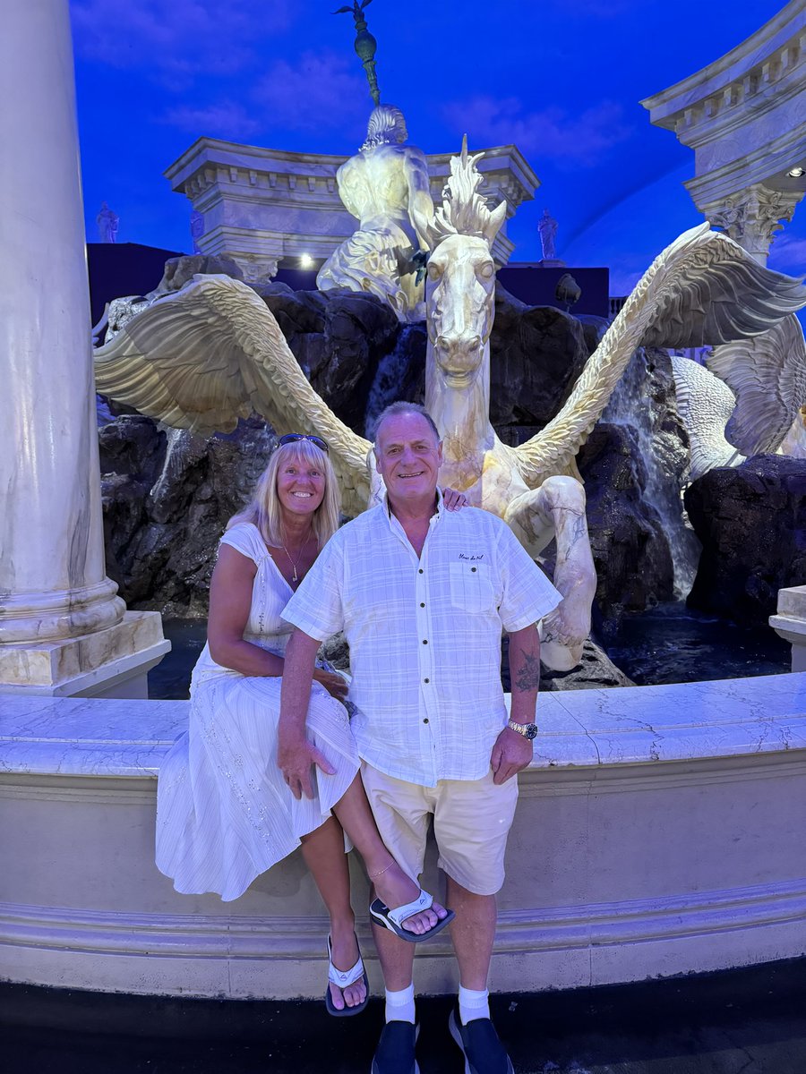 DavidFalle's tweet photo. Amazing time in Vegas 🎉🎆😘 https://t.co/uKMoxnaKlm