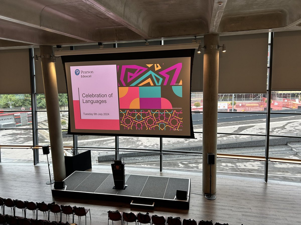 SheenaSCILT's tweet image. Really excited to be at @Arsenal this morning with @LisaSCILT to present at @PearsonSchools Celebration of Languages! #DYW #languages @scottishcilt