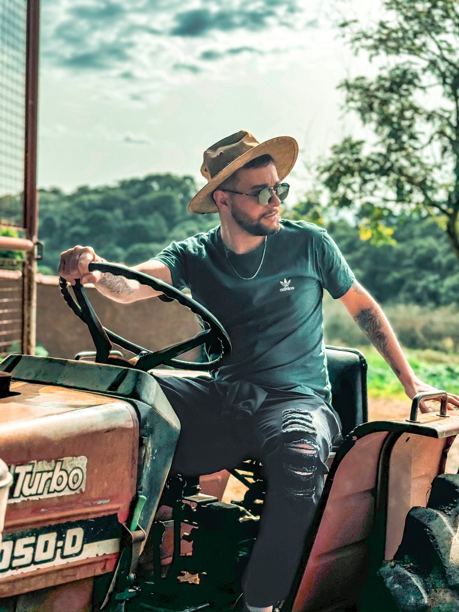 PedroandH's tweet photo. Agroboy ?? ❤️ https://t.co/pfJHcEBzze
