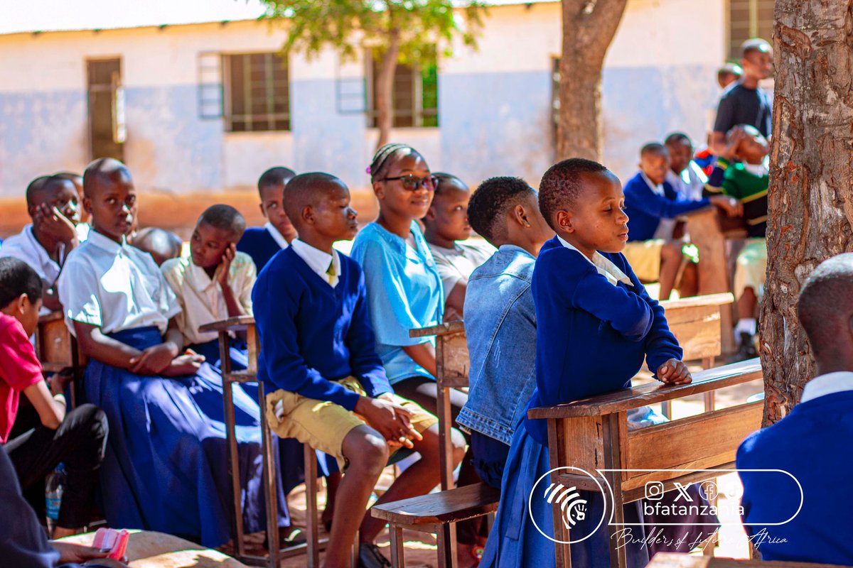 bfatanzania's tweet photo. Elimu si tu kuhusu kusoma na kuandika. Ni kuhusu kujenga akili na moyo wa mtoto, na kuwapa uwezo wa kuwa raia wenye mchango mkubwa kwa jamii. Jiunge nasi katika kuwapa watoto elimu bora”

#bfatz https://t.co/XeVHdyPRXI