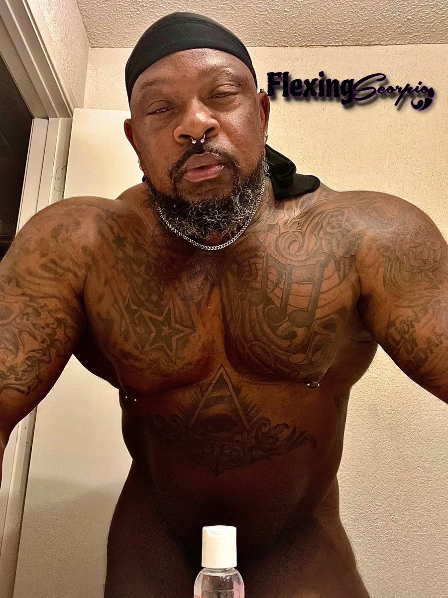 That’s a whole lotta man to slut out…
Can you handle it😈 #grownmantypeshit  #sluttyassnigga #slutmeout #Freakyniggasonly