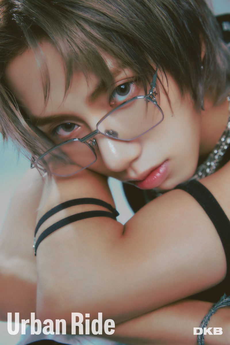 DKB_BRAVE's tweet photo. DKB the 8th Mini Album
[𝐔𝐫𝐛𝐚𝐧 𝐑𝐢𝐝𝐞]

𝘊𝘖𝘕𝘊𝘌𝘗𝘛 𝘗𝘏𝘖𝘛𝘖 𝙐𝙧𝙗𝙖𝙣 𝙫𝙚𝙧.
#해리준 #HARRY_JUNE

2024.07.17. 6PM (KST)

#다크비 #DKB #UrbanRide #FlirtingX
#20240717_6PM https://t.co/PZo3vD12RM