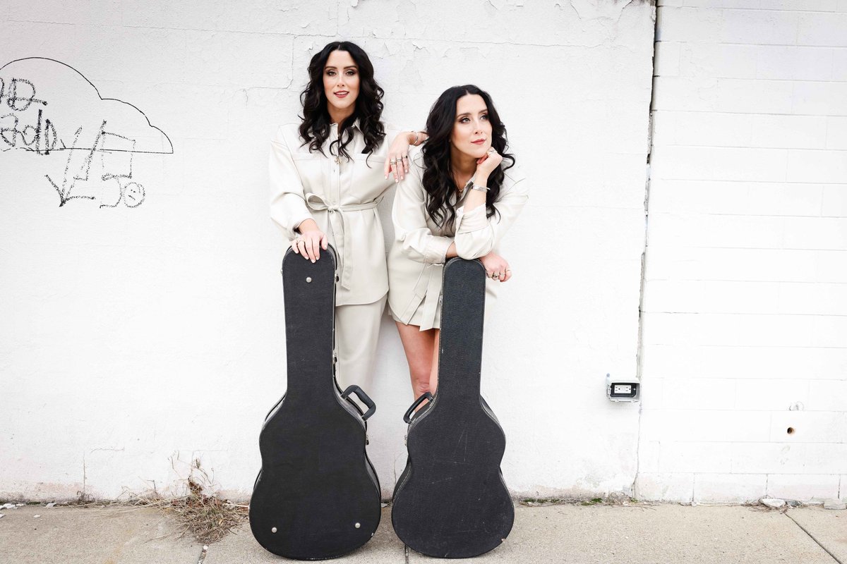 ClubRedTride's tweet image. Save the date for #Telluride's return of #JamestownRevival (@JTRevival)  at Club Red on August 9 &amp;amp; 10 with @TheWatsonTwins.

For tickets visit clubredtelluride.com/jamestown-revi…