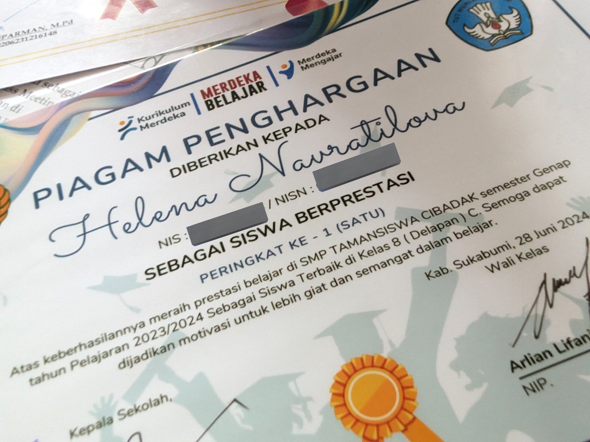 naaannaa___'s tweet photo. rasanya ga nyangka bisa ke 1 lagi ^^, thanks god. #studytwt https://t.co/QdyuzLuB3S