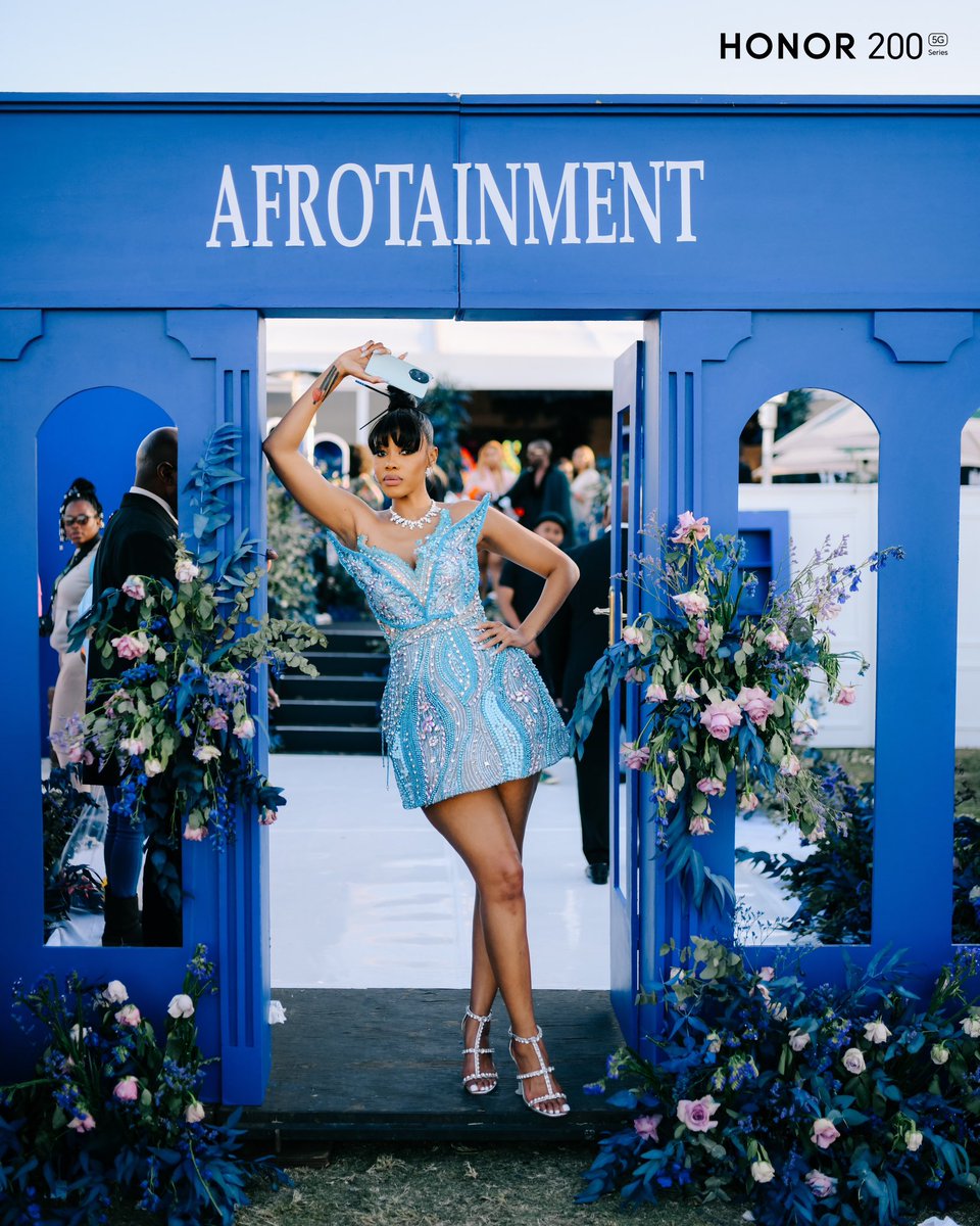 HonorAfrica's tweet photo. And that’s a wrap! 💙

Durban July, you were everything and more! ✨

Stay tuned for a recap of fashion, thrills and unforgettable memories captured by the #HONOR200Series 

#AfrotainmentMarquee 
#DurbanJuly https://t.co/fksYOJuiHm