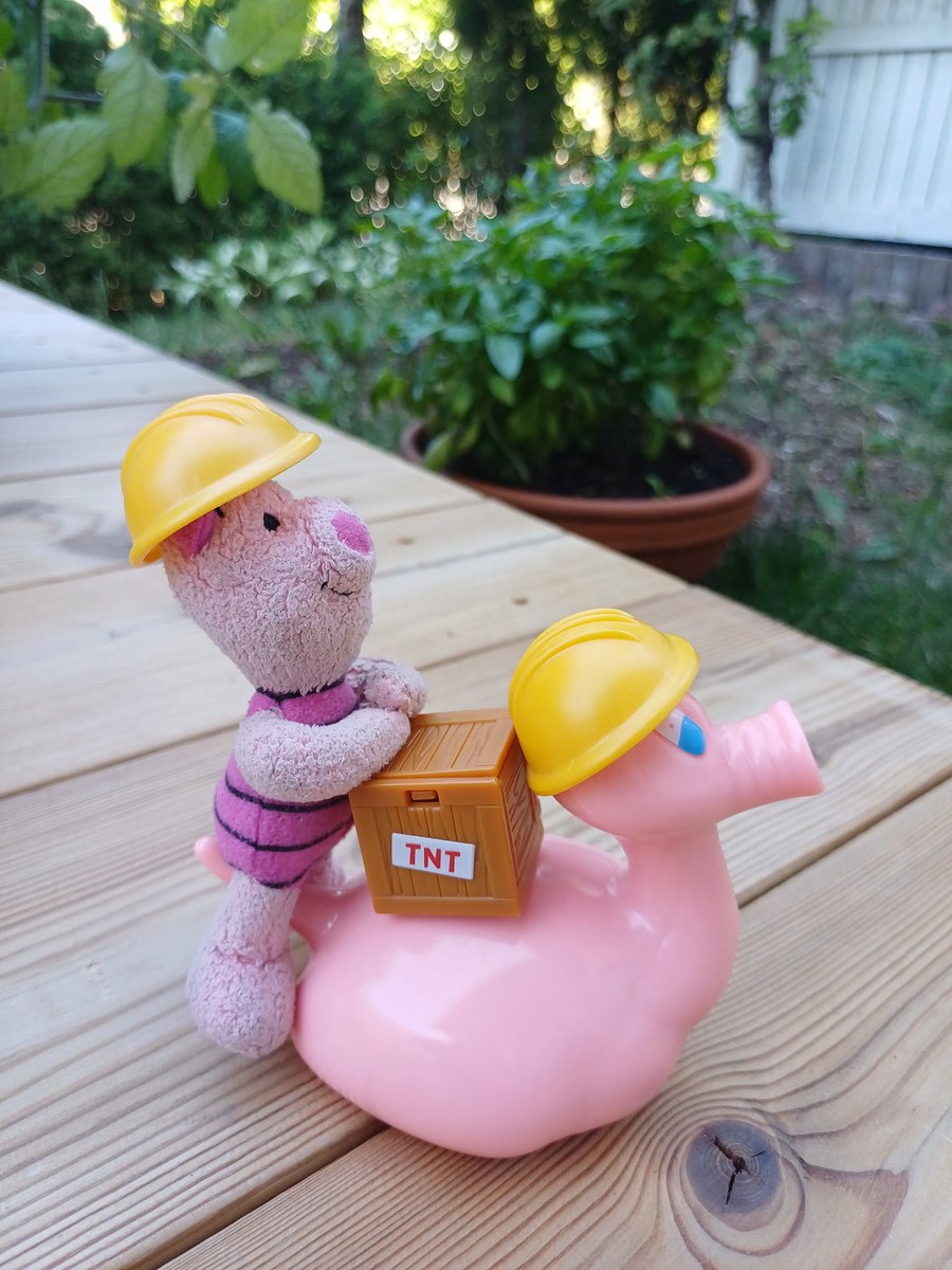 Hunajatassu1's tweet photo. Olivat kuulemma Posankalle mutalammikkoa lähdössä tekemään. Sain estettyä viime tipassa.
Mitäköhän he vielä tämän päivän aikana keksivät 🙄
#Nasutheblaster #Posankka #kesähommat #annamunkaikkikestää https://t.co/VRCOvDGG9j
