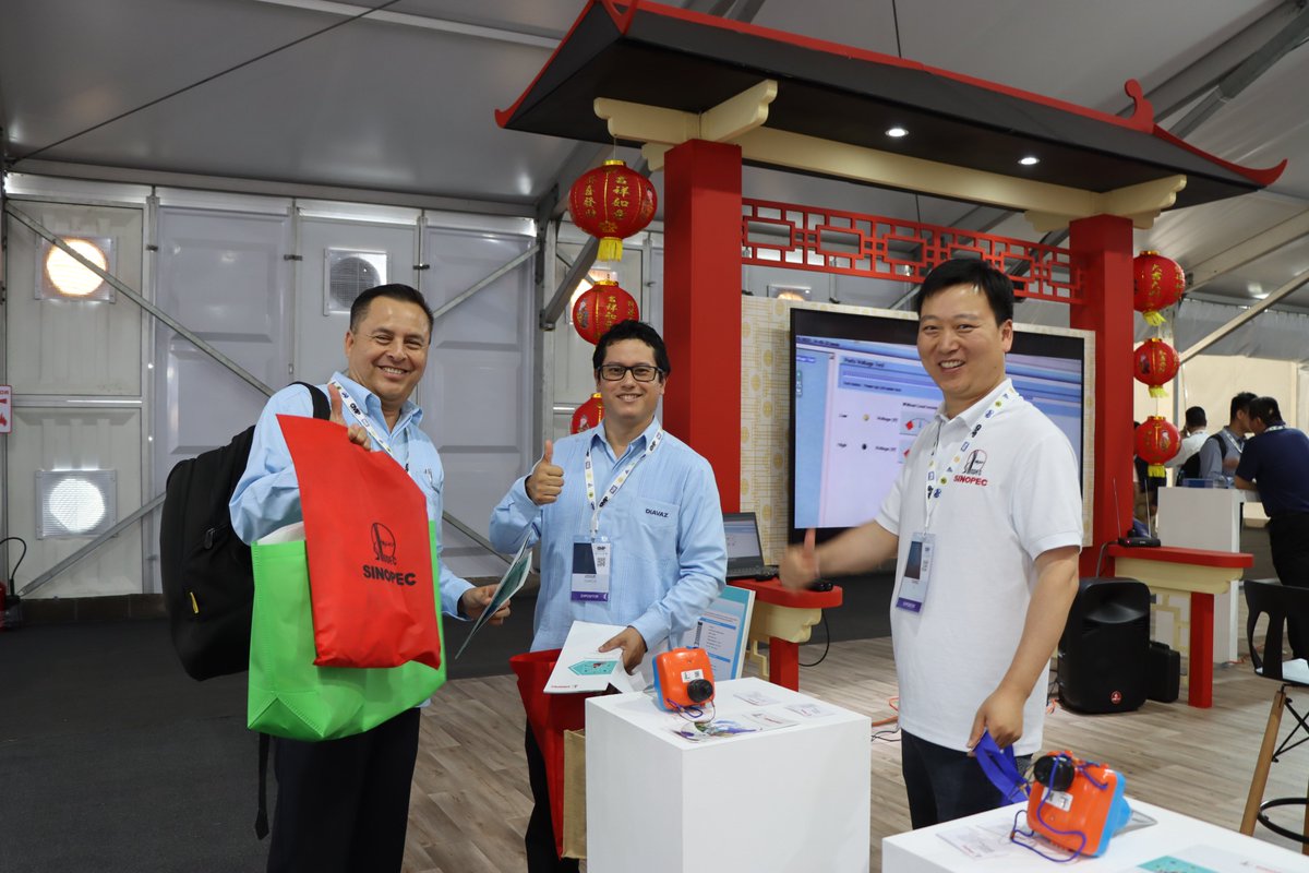 SinopecNews's tweet photo. As an exhibitor at the Congreso Mexicano del Petróleo (CMP 2024) in June, Sinopec presented through on-the-spot demonstrations and technical exchanges its latest developments in Project Deep Earth, unconventional energy resource development, carbon neutrality & utilization, as well as in geo-technical engineering and hydrogen utilization .

By showcasing the company’s progress in business development and cooperation in Mexico, the booth became a popular spot swarming with attendees seeking cooperation opportunities. Notably, the President of Pemex’s Exploration and Production arm paid a special visit to express his gratitude for Sinopec’s contribution to ramping up hydrocarbon production and reserves, extending his hopes for introducing more resources, equipment, and technologies to support the local oil and gas industry.  🤝#SinopecNews