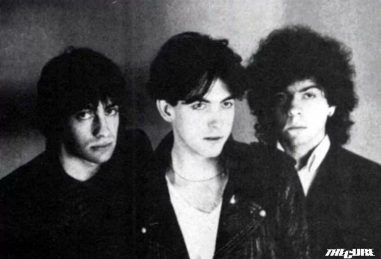 On this day in 1976, "The Cure" as they were now known played their very first gig in Crawley.  godisinthetvzine.co.uk/2023/02/03/the…