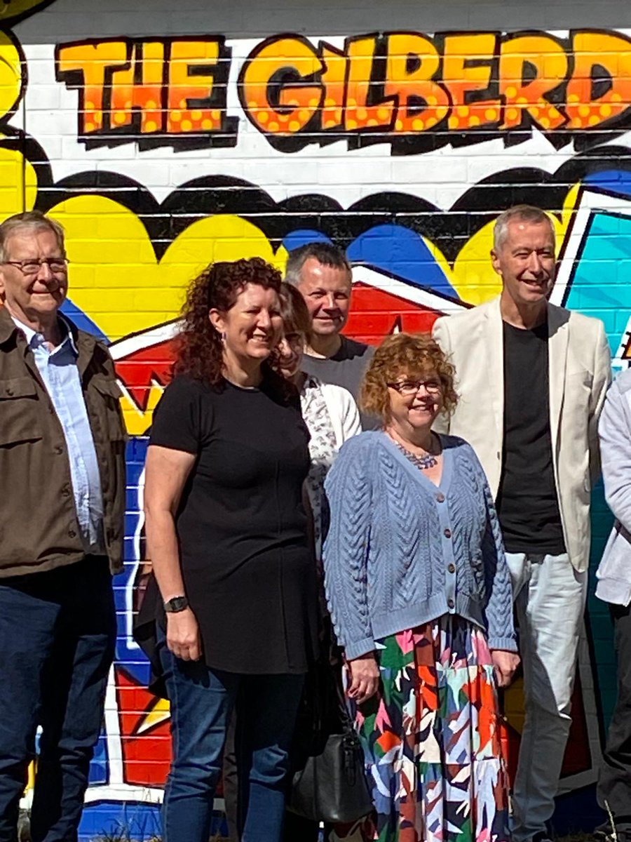 Great to see long awaited artwork up at Highwoods community Centre, to Gilbert school pupil team designs with <a href="/amjay65/">Alison Jay</a> <a href="/4StJohnStAnne/">Nat Sommers 🔶</a> underpass clean and repaint next.