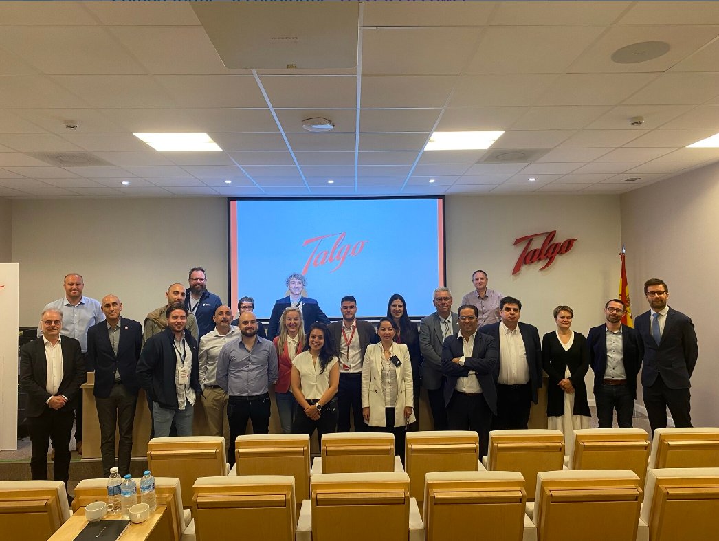 CIL4Sys's tweet photo. Un grand merci à toute l'équipe de @Talgo pour leur accueil chaleureux et pour la visite exceptionnelle de votre usine 👏 !  Nous sommes impatients d’initier des collaborations avec vous🤝 ! #CIL4Sys #Sim4Sys #MBSE #ingenieriesysteme #MaquetteNumeriqueduFonctionnement https://t.co/BgnBeAaknY