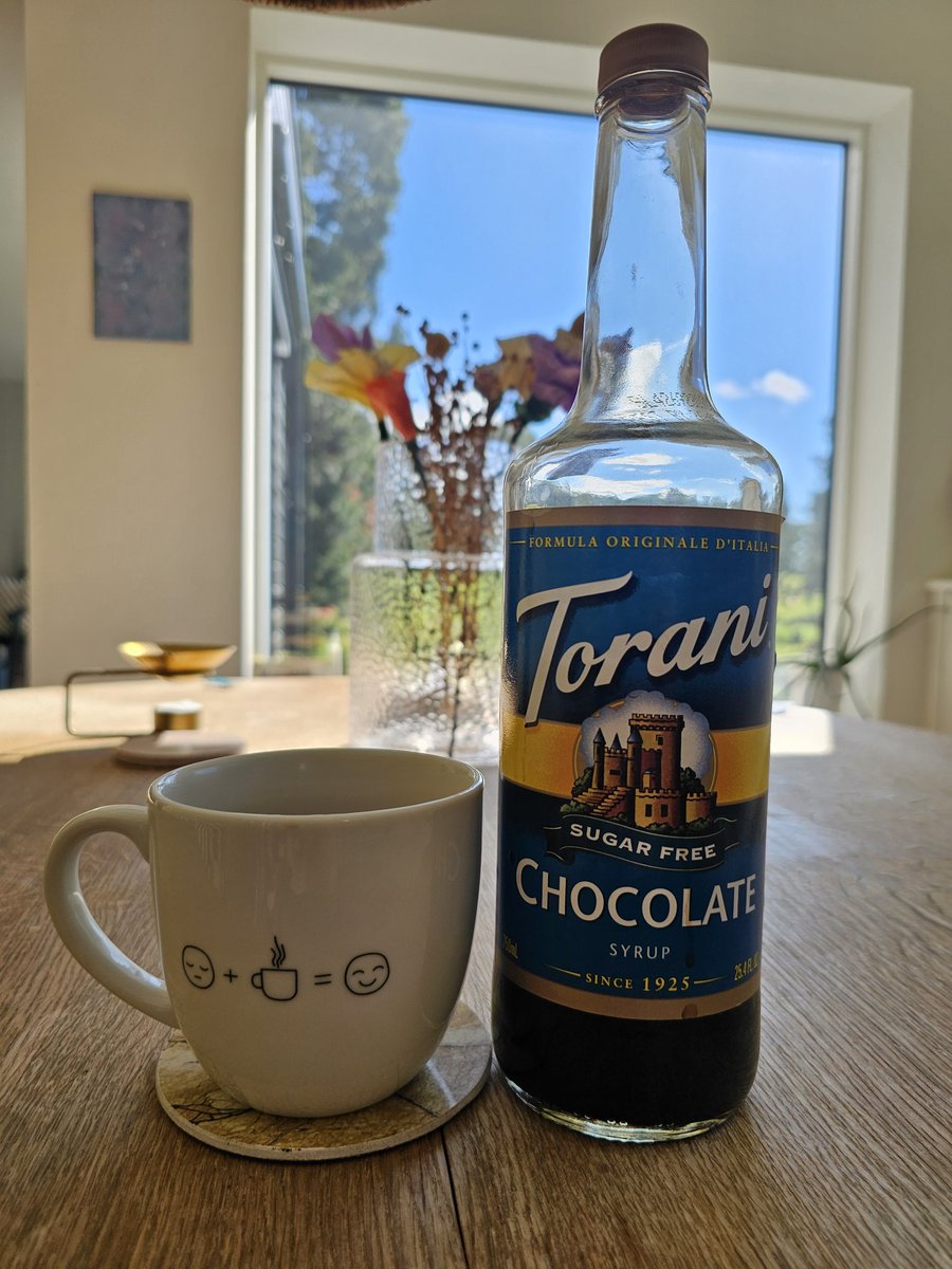 Et_smartere_liv's tweet image. Dette ble en god #kaffe.

Skjønner nå at det ikke er havremelk 𝑒𝑙𝑙𝑒𝑟 melk. Det er 𝑜𝑔. 

Det nøtteaktige fra havra. Fylde fra melka.

Sjokoladesaus i dag, @AFnugg 🚩

For en kaffe!

#Jegharståttopp #frokost #sove