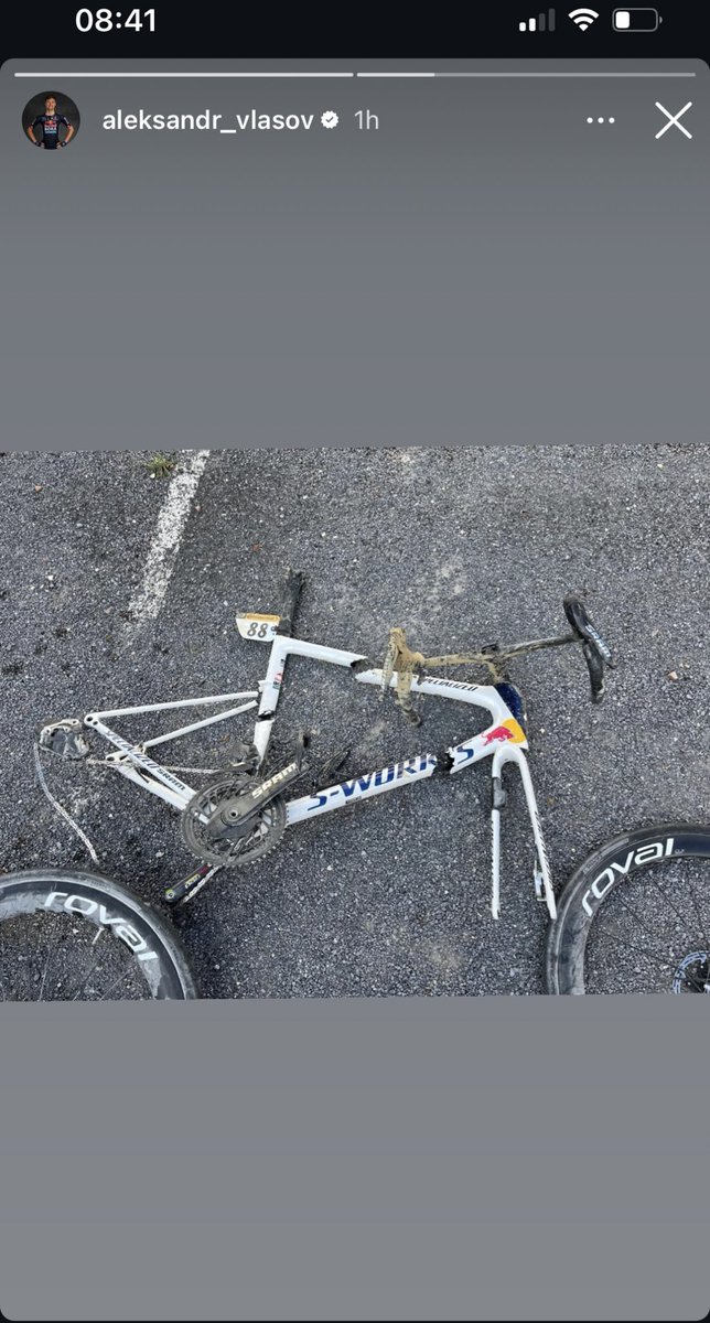 AnnamacB's tweet photo. I’m sorry but that’s shocking. 

Vlasov’s bike. 

#TDF2024 

📸 Vlasov’s Insta https://t.co/t4UotoOnDY