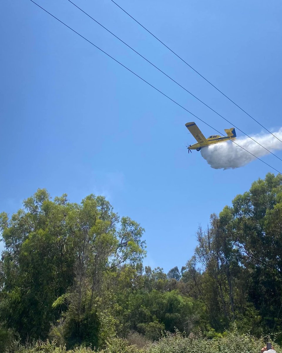 bfcyprus's tweet photo. Another great display of teamwork working alongside Cyprus Fire Service, @DeptOfForests to tackle a fire at the Fassouri plantations yesterday. Well done to everyone involved 👏🔥

#BritishBases #Cyprus #FireStation #CyprusFireService https://t.co/sqshUPAiBO