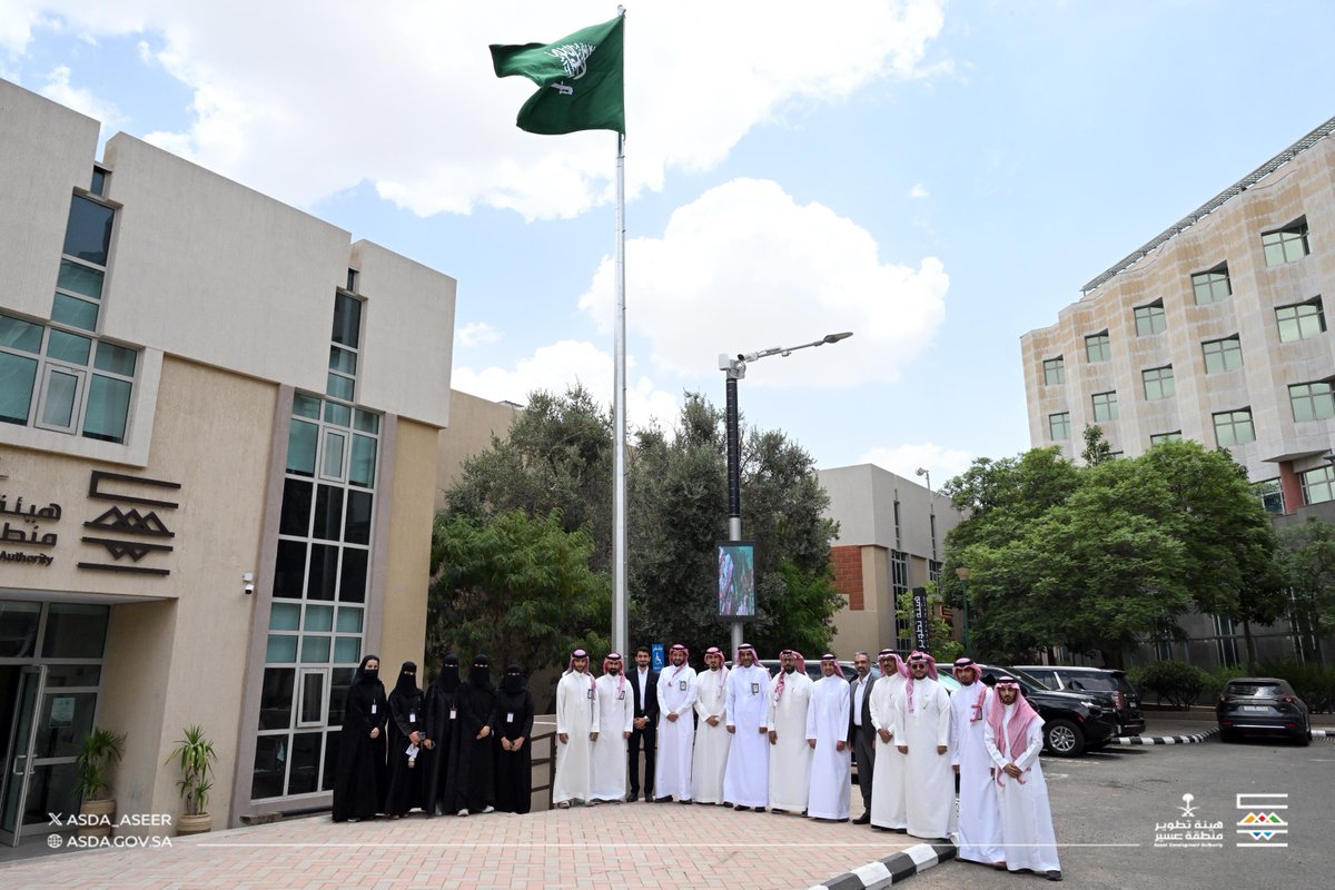 asda_aseer's tweet photo. #هيئة_تطوير_عسير بالتعاون مع شركة @GOTelecomKSA تبدأ تجارب الأداء على مشروع "العمود الذكي" الأول في المنطقة، ليوفر العديد من الخدمات التقنية ومن أهمها توفير كاميرات مدمجة بالذكاء الاصطناعي وانترنت مجاني في محيط موقعه، وتهدف الهيئة إلى توزيعه في المنطقة عقب الانتهاء من التجارب. https://t.co/8h5WXgHIYm