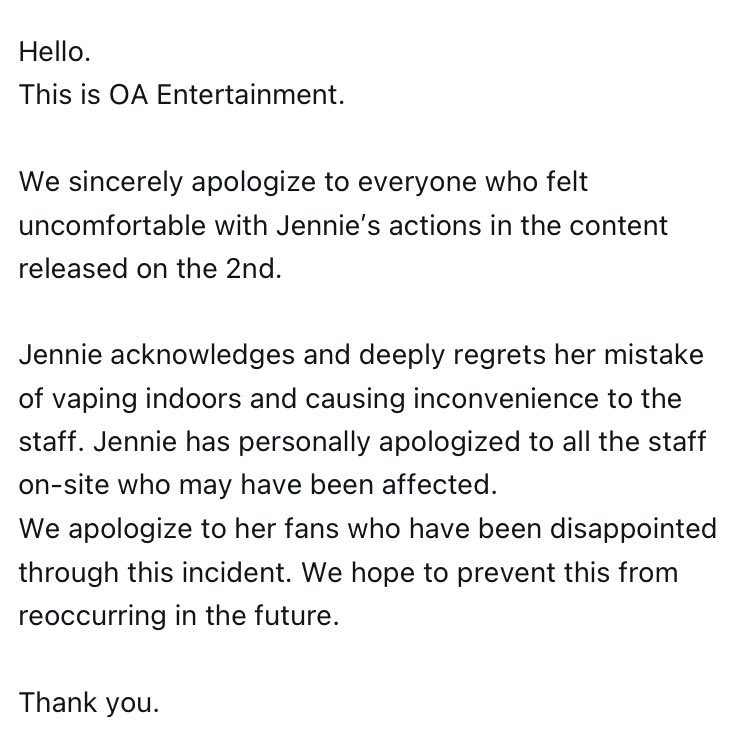 LILISlNG's tweet photo. @1ofthegirlsxo Lisa updates          jennie updates :(( https://t.co/bGe1uU8OsL