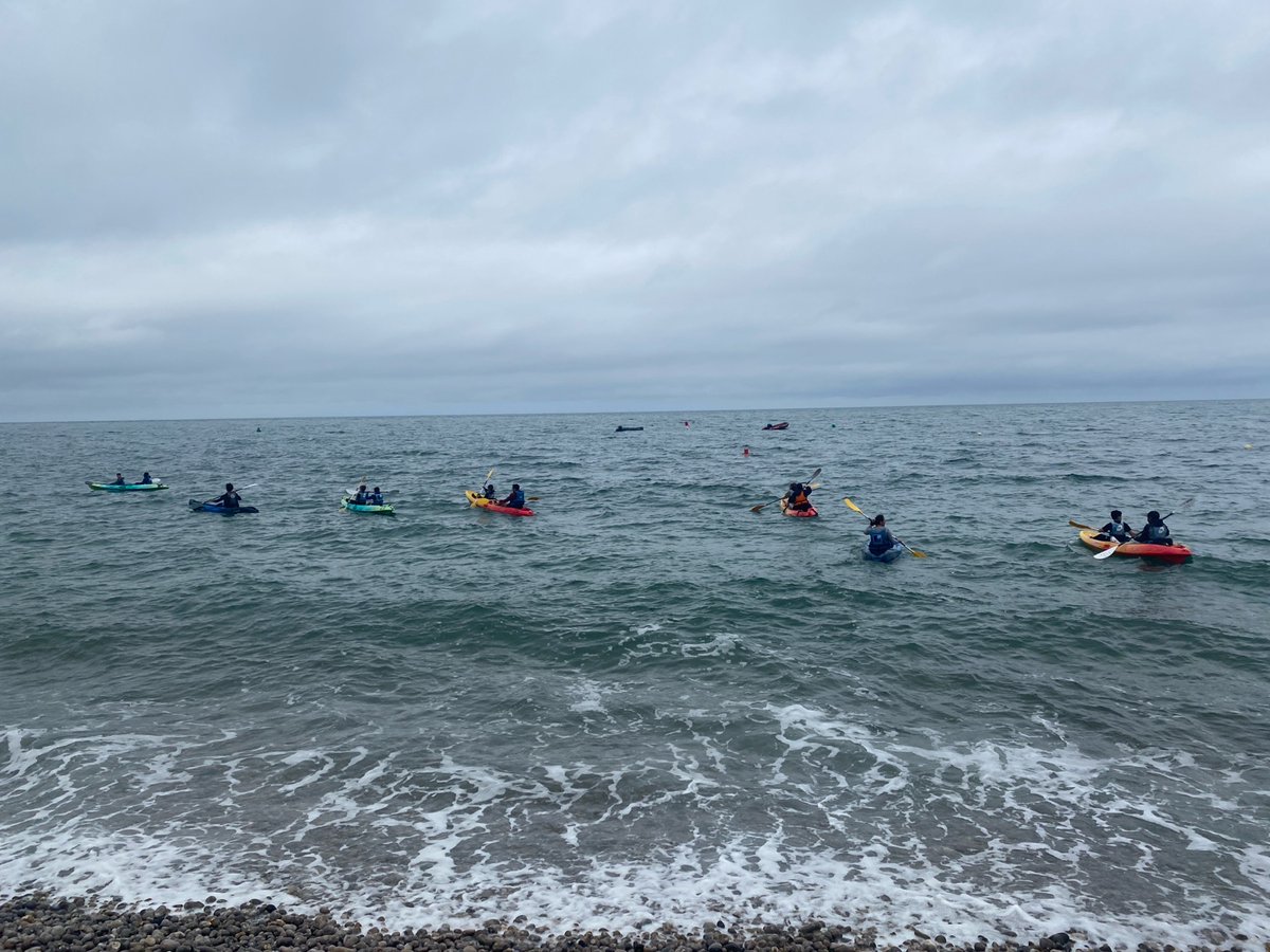Collège Marcel PAGNOL, dans le cadre de l'école ouverte, les élèves ont eu l'occasion de se rendre à Villequier et de visiter le musée Victor Hugo pendant qu'un autre groupe se rendait à Etretat pour découvrir le Kayak. Ils ont ainsi eu la chance de passer sous l'arche !!