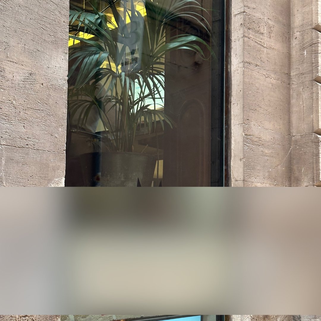 resmancouk's tweet photo. Who's looking over your shoulder? 👀

Captured walking past a law firm in Spain - a reminder to keep your data safe from prying eyes.

And while we applaud the strategic plant we'd recommend frosted glass/window film in future.🫣

#dataprotection #dataprivacy #liverpool #resman https://t.co/tAs4u3EniJ