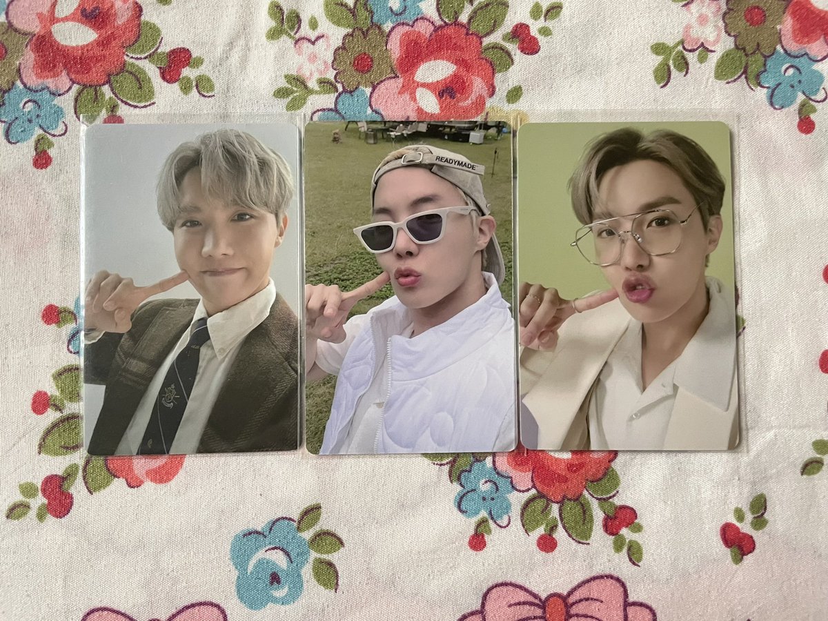 jeonceipt's tweet photo. 🦢 ( wts lfb ph ) #raensale 

›  hobi poke set ✮

          ₱35O

1OO | 15O | 1OO

• mostly mint
• payo prio

⌗ its 2 in the soop pc photocard d festa poke noot noot jung hoseok bts https://t.co/MeGw30GAoO