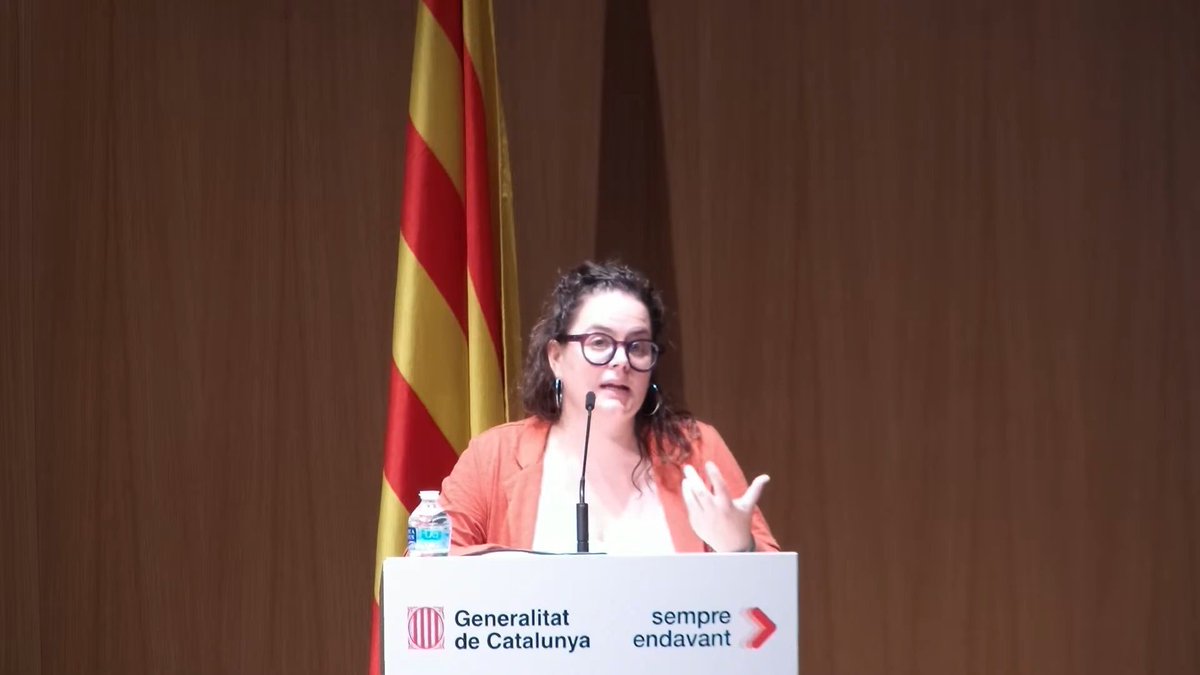 joventutcat's tweet photo. 📸 La DGJ @RutRibas i la DG ACJ @LaiaGiros van participar ahir en la presentació de l'Instrument per garantir la reparació integral de les persones adolescents en situació de violències masclistes que s'ha treballat amb @igualtatcat @almenafeminista i @donesambempenta https://t.co/ir5aJ6wNzX