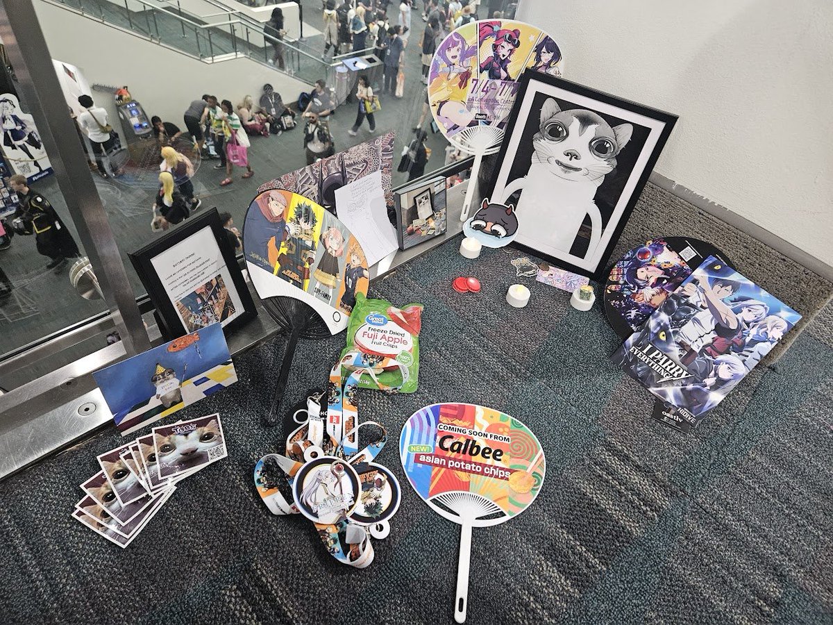 AX Day 2 at 12:31PM. I don't know who Batsard is, nor do I know what an acceptable contribution is, but I took this picture. <a href="/UNREALGRL/">tob 🦨🎱🖕 PIPEBOMB</a> 

I also left the stickers and stuff for anyone who left an offering

if anyone has context, it is greatly appreciated if you share